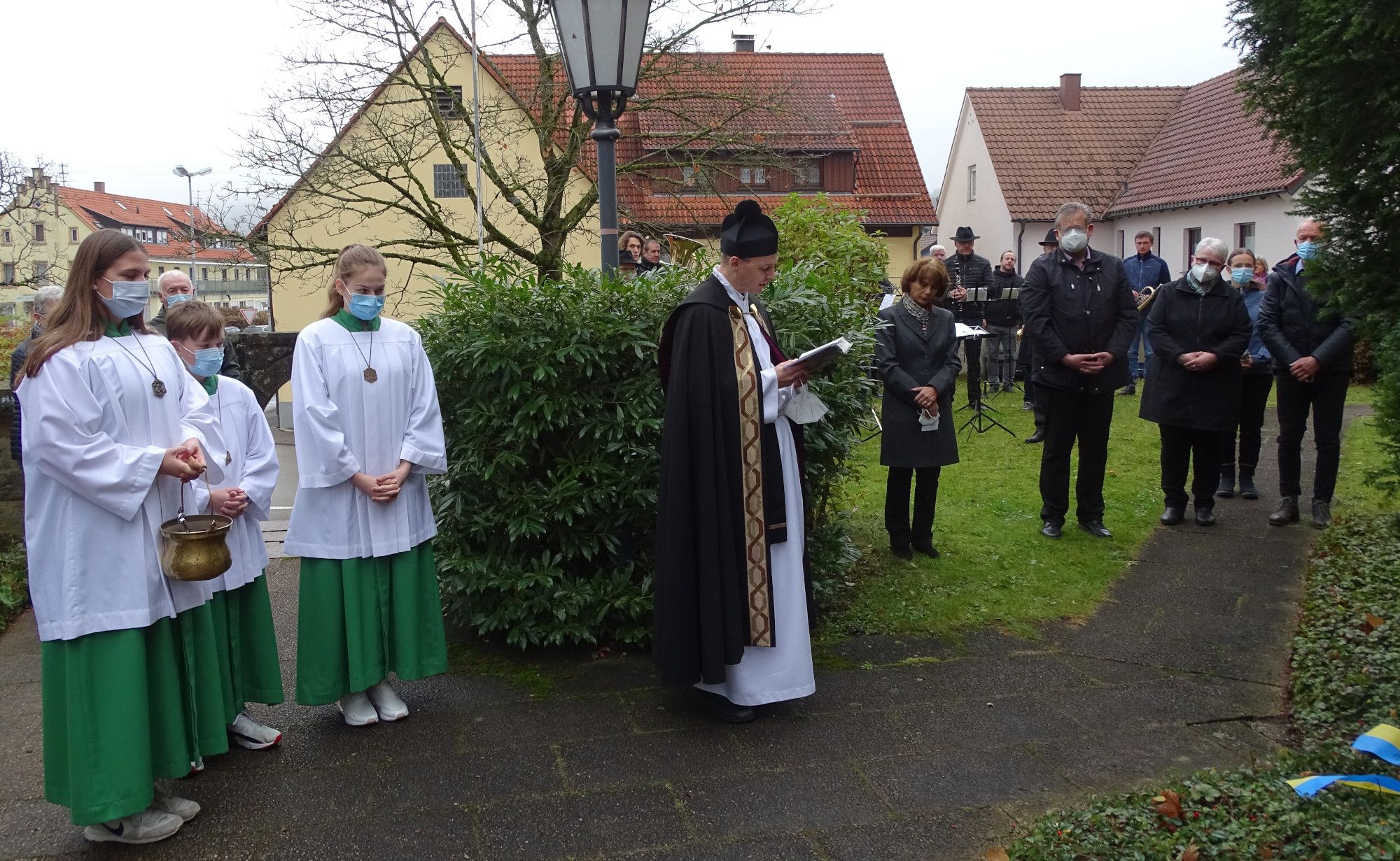  In Wißgoldingen fand die Gedenkfeier zum Volkstrauertag im Anschluss an den Hauptgottesdienst in der katholischen Kirche St. Johannes Baptist statt. 