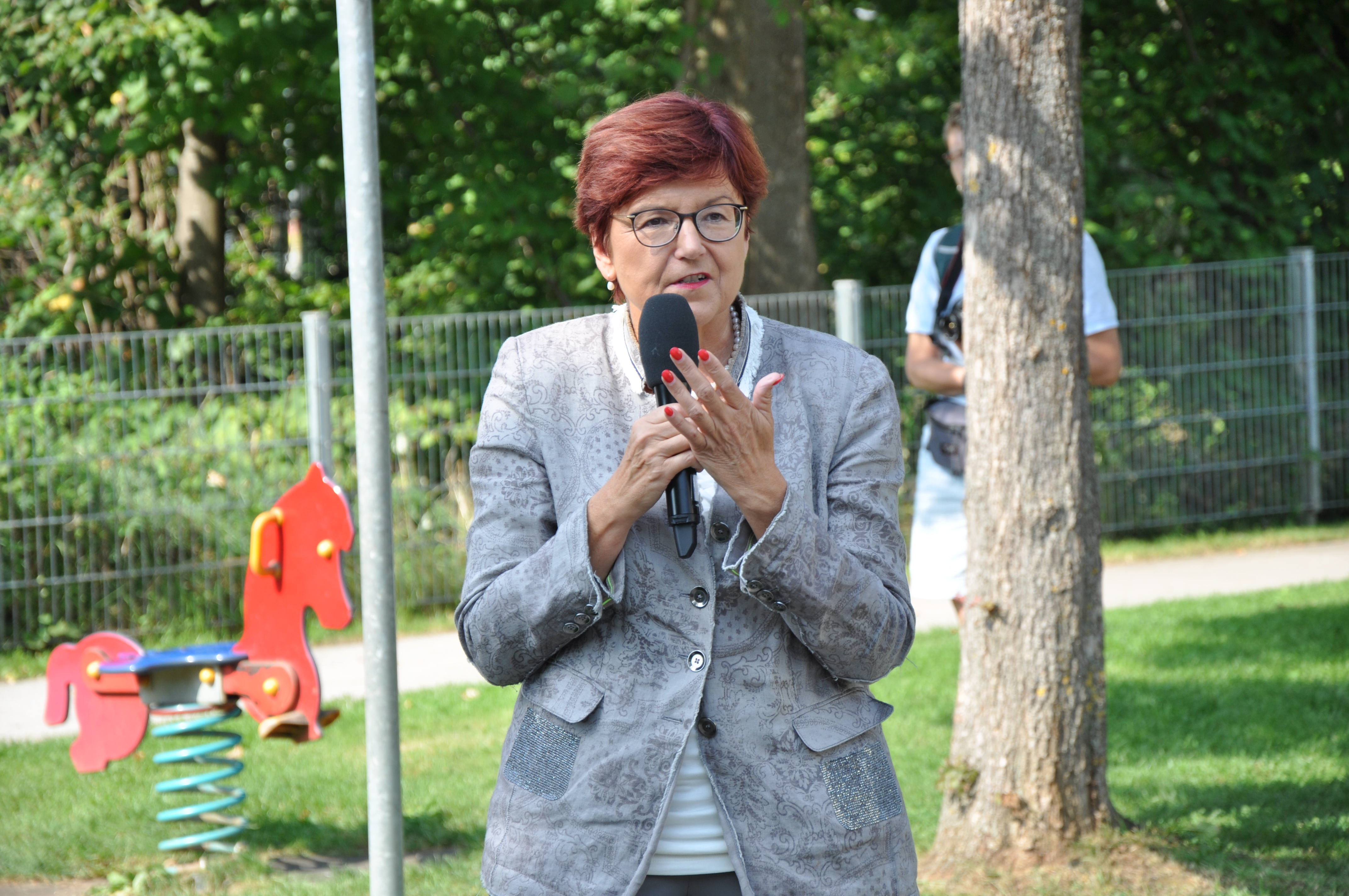  Die CDu-Bundestagsabgeordnete Dr. Inge Gräßle war zu Gast beim Waldstetter Sporttag 