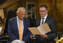 Verleihung der Staufermedaille an Johannes Josef Miller am 10. November 2023 im Bürgersaal