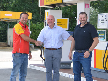 Shell-Tankstelle in Waldstetten: Betreiberwechsel zum 26. Juni 2023. Statt UPS- nun Hermes-Annahmestelle