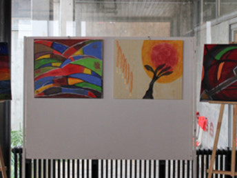 Kunstausstellung "Meine Form - meine Farbe" im Rathausfoyer Waldstetten